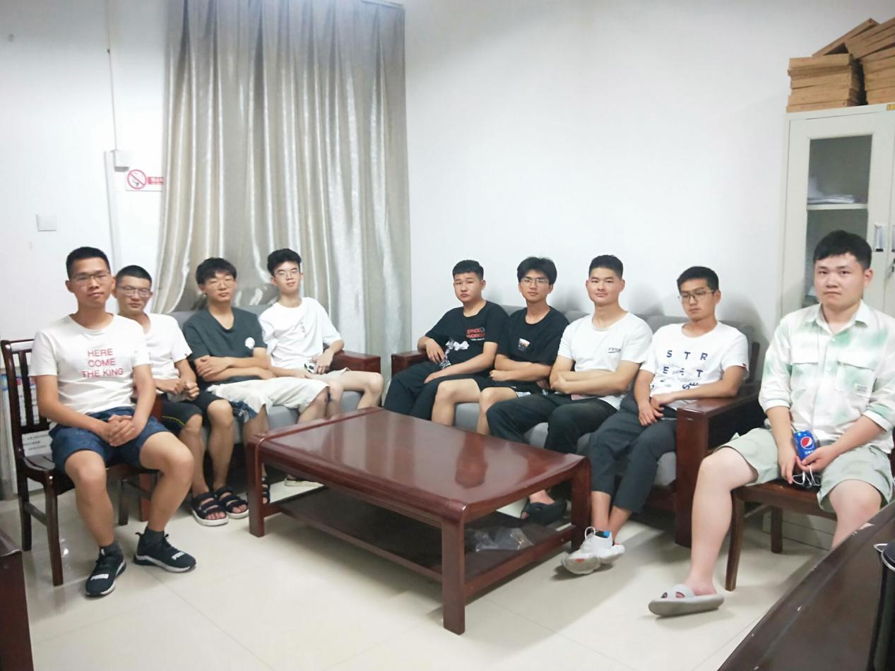 说明: 寇博文